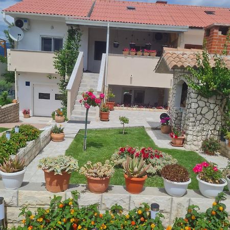 Apartman "Flower Garden" Ražanac Exteriér fotografie