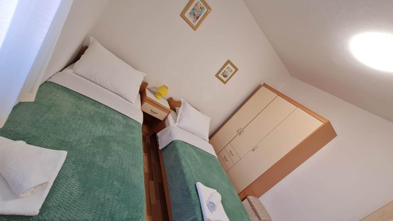 Apartman "Flower Garden" Ražanac Exteriér fotografie