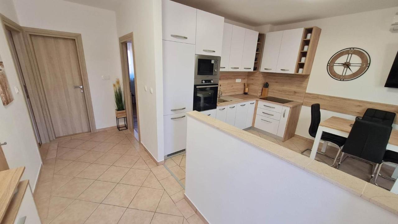Apartman "Flower Garden" Ražanac Exteriér fotografie