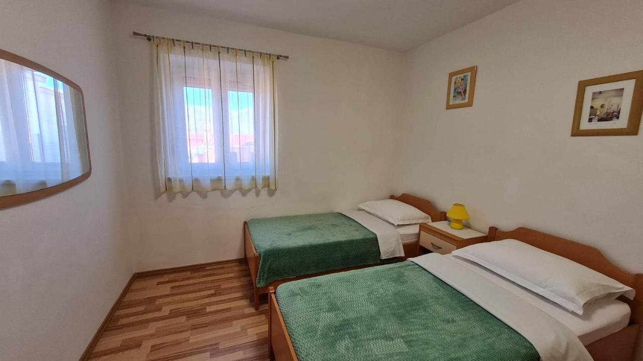 Apartman "Flower Garden" Ražanac Exteriér fotografie