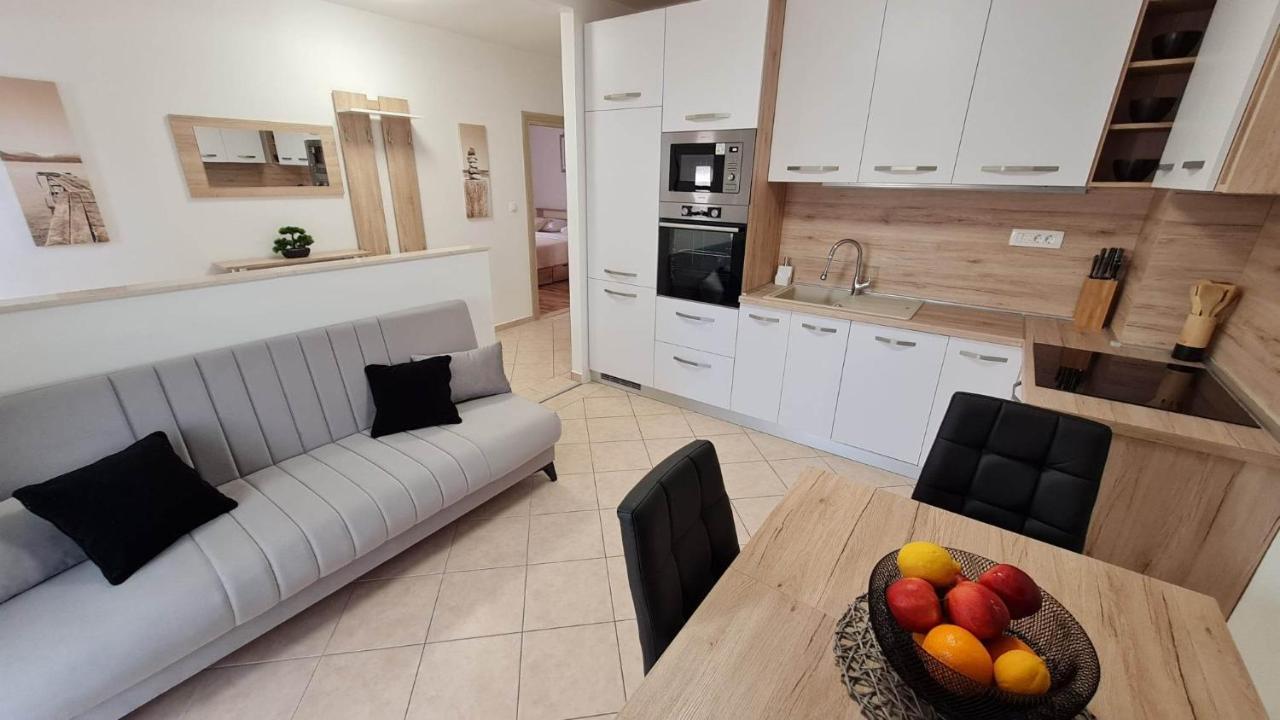 Apartman "Flower Garden" Ražanac Exteriér fotografie